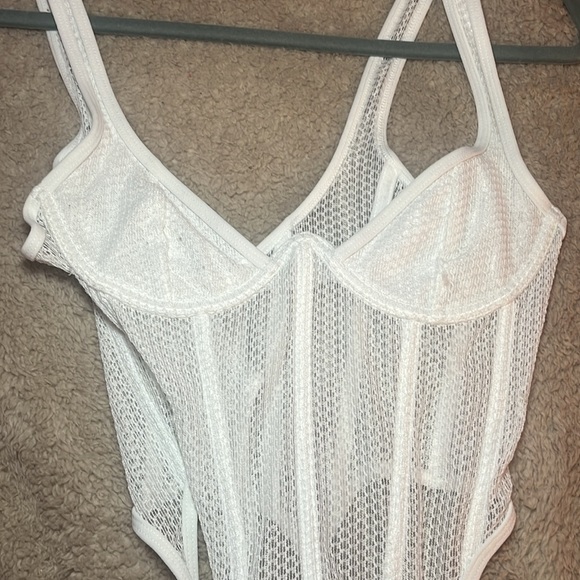 White fox top - Picture 2 of 3